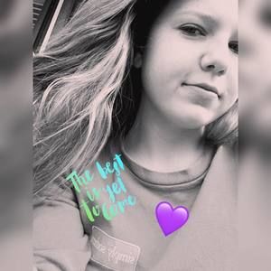 Meet your Posher, Chloe